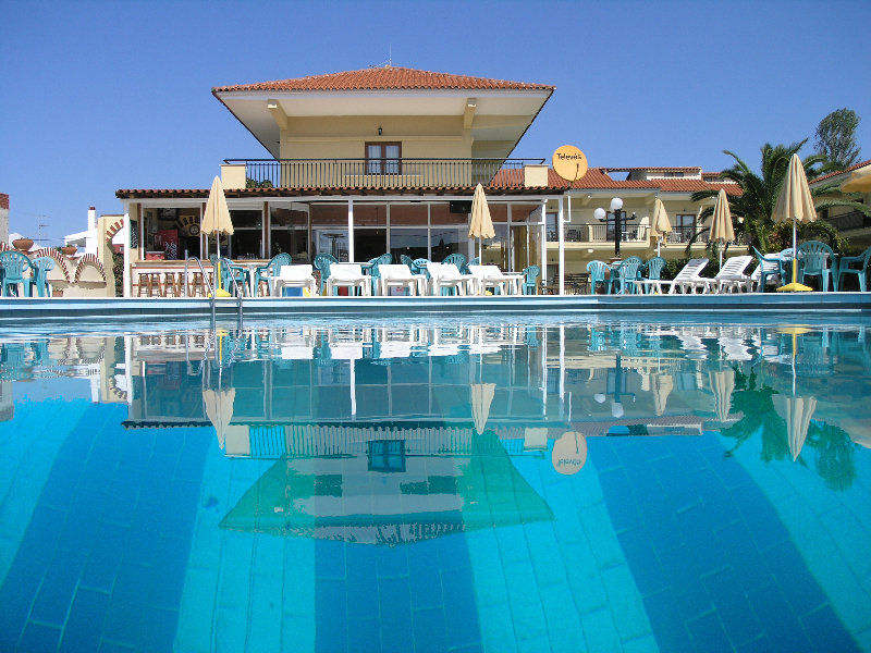 Aristotelis Hotel Fourka Bagian luar foto