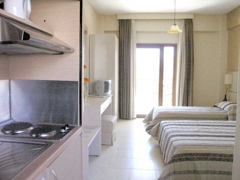 Aristotelis Hotel Fourka Bagian luar foto