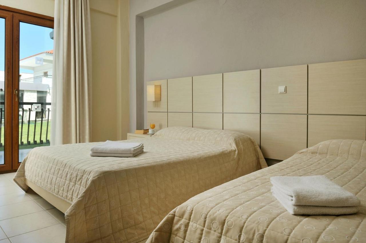Aristotelis Hotel Fourka Bagian luar foto