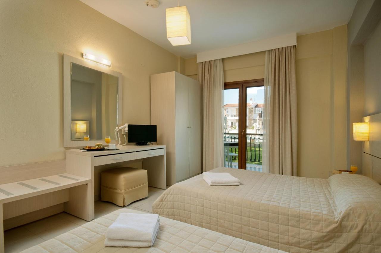 Aristotelis Hotel Fourka Bagian luar foto