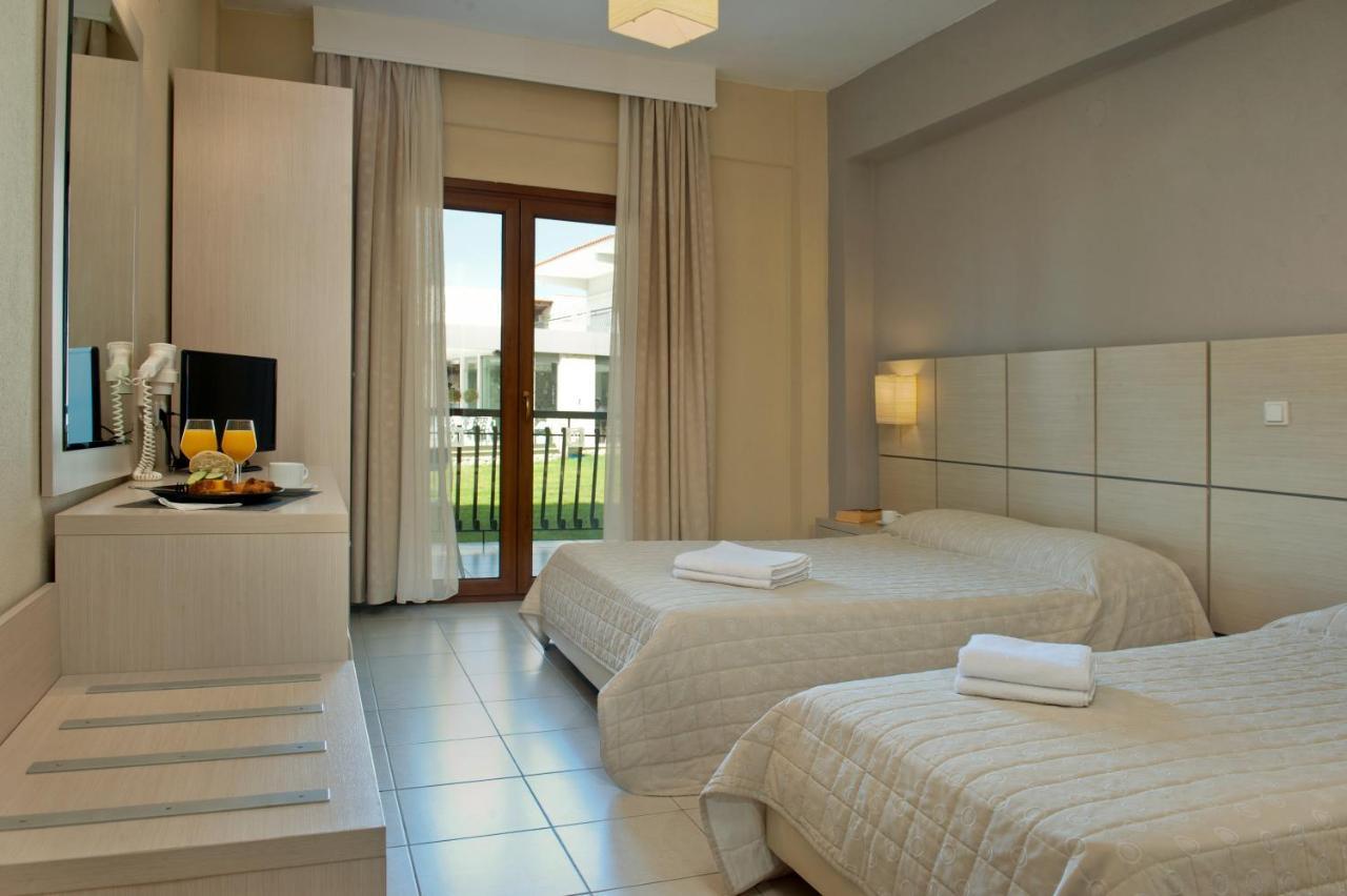 Aristotelis Hotel Fourka Bagian luar foto