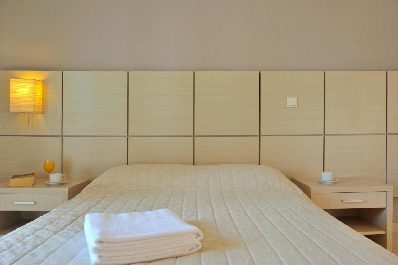 Aristotelis Hotel Fourka Bagian luar foto