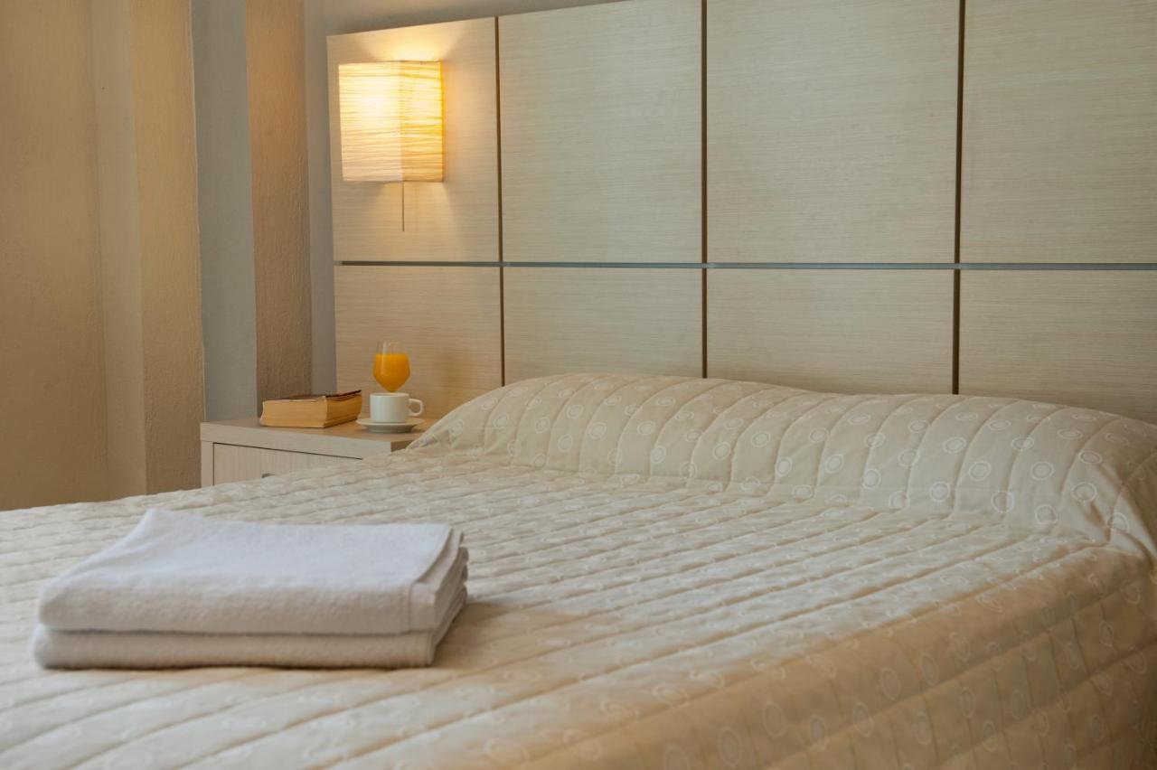 Aristotelis Hotel Fourka Bagian luar foto