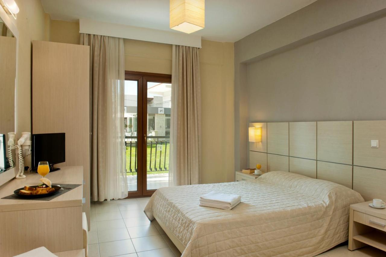 Aristotelis Hotel Fourka Bagian luar foto